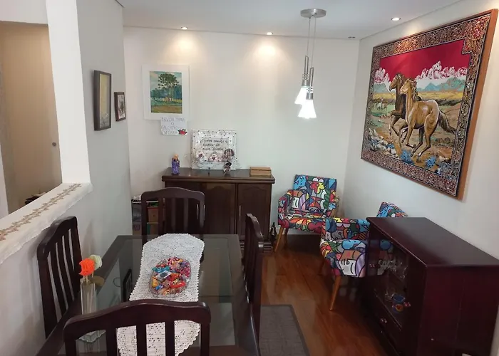 Chevalier - Apartamento Em Curitiba Bem Localizado